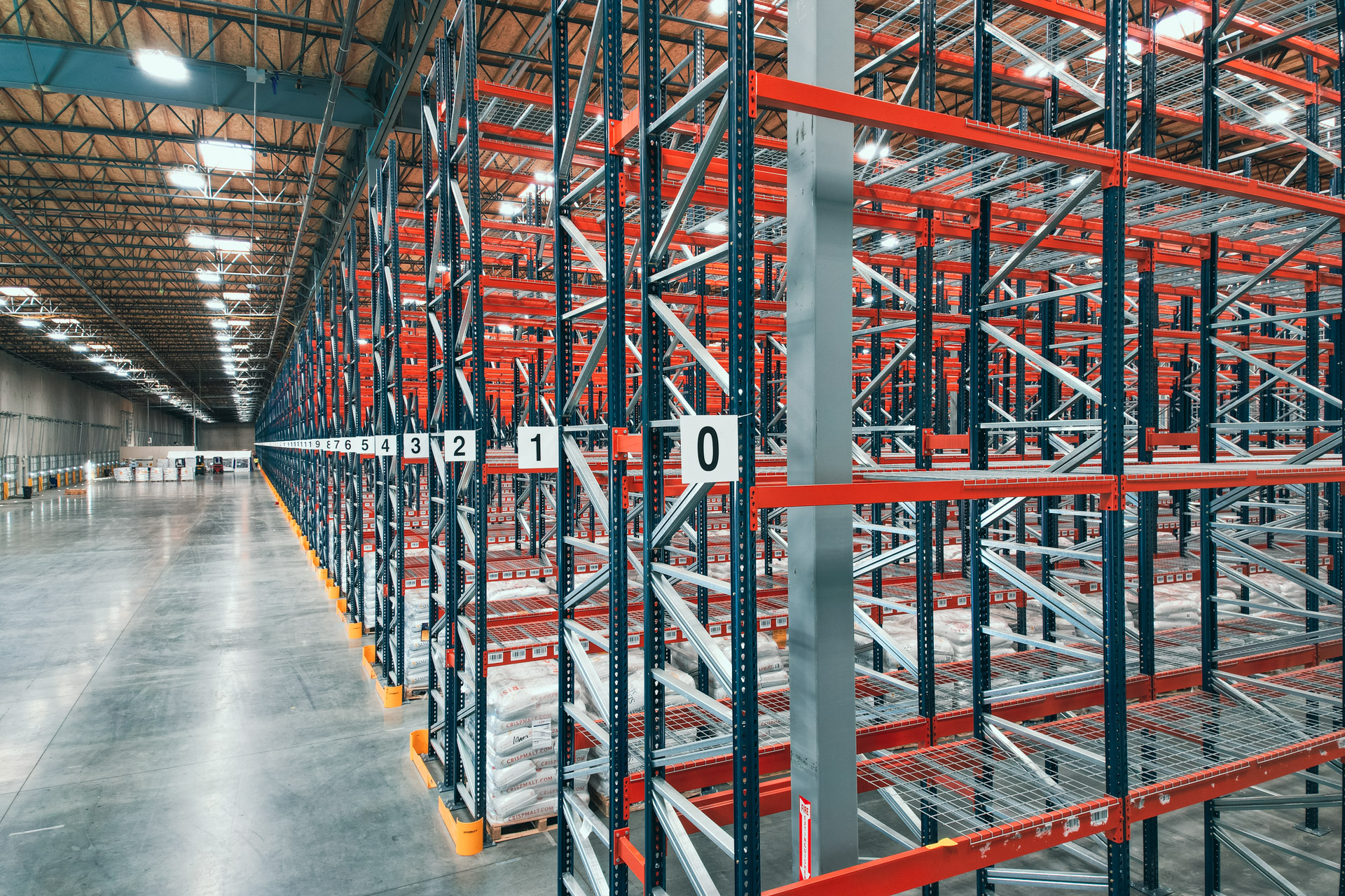 Industrial pallet racking warehouse in Clovis California